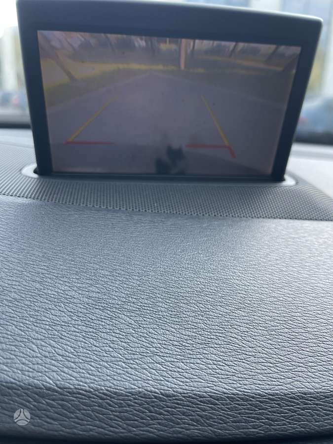 Volvo XC70 2010 — photo 21