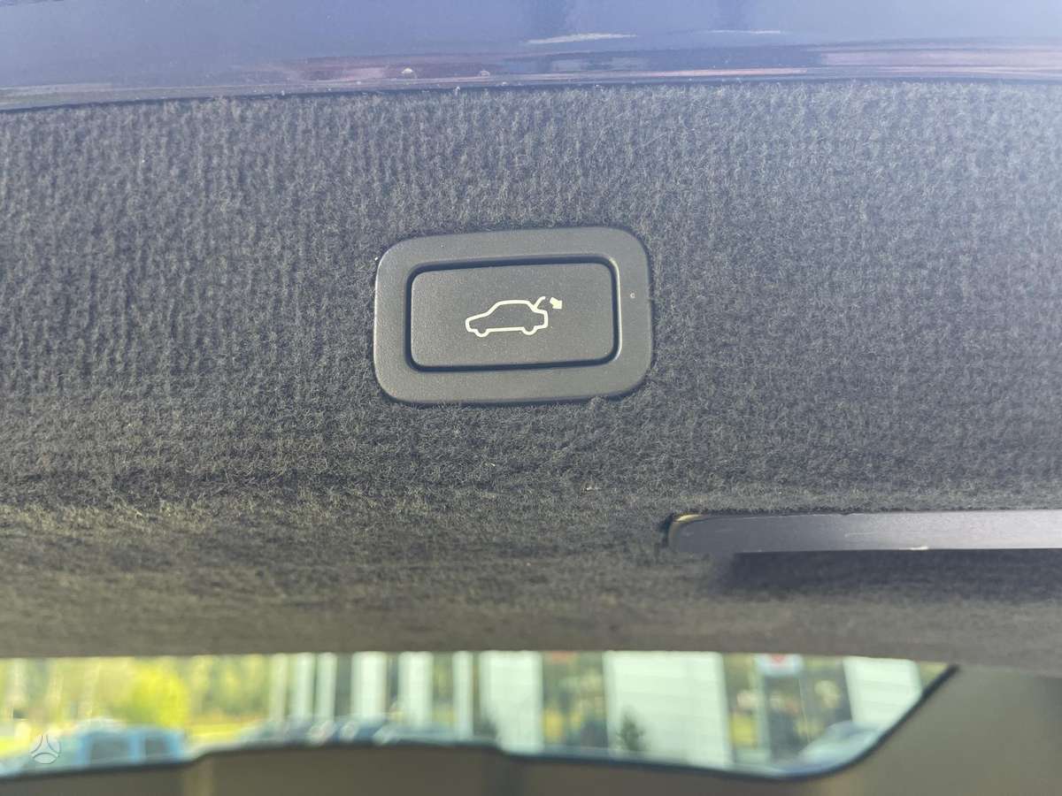 Volvo XC70 2010 — photo 29