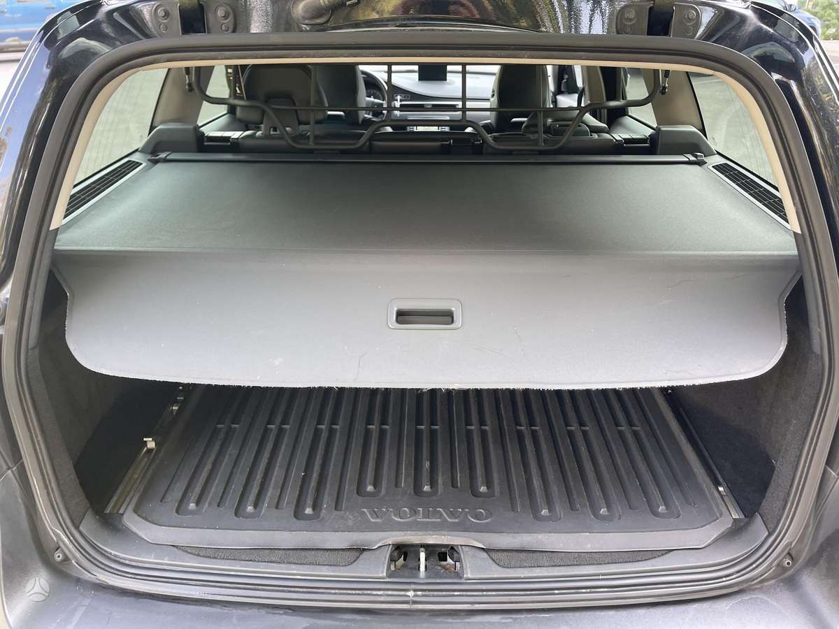 Volvo XC70 2010 — photo 30