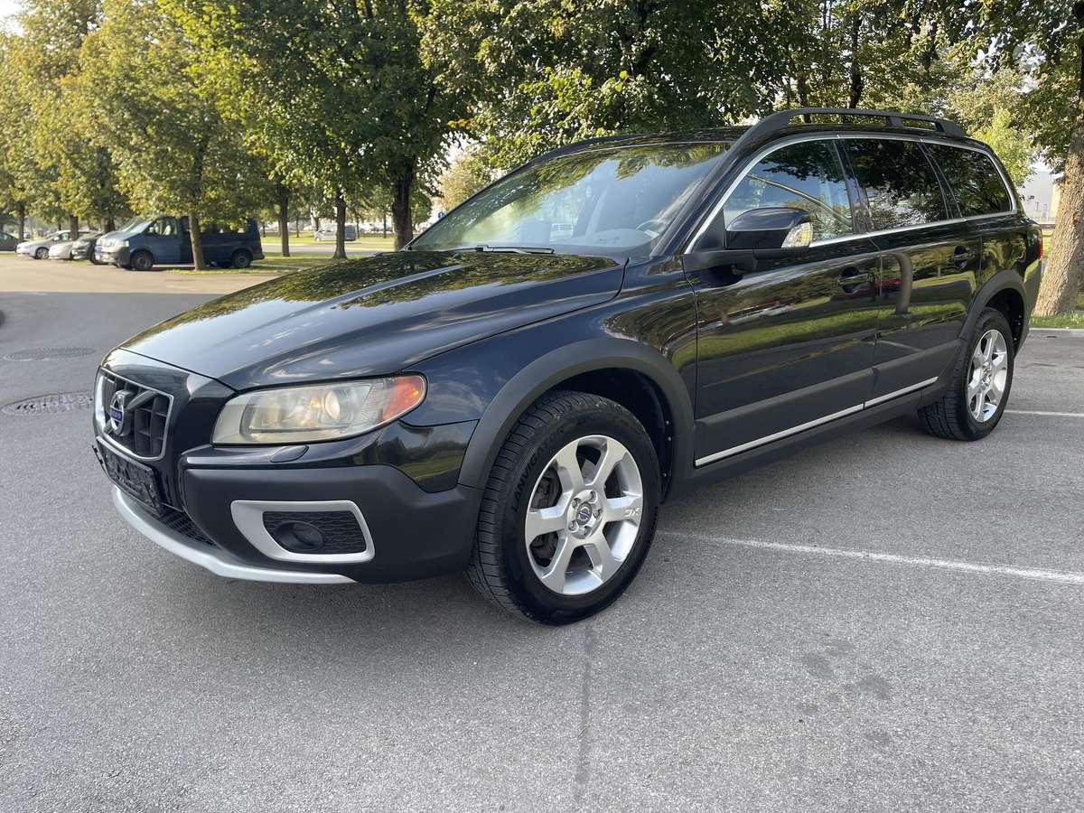 Volvo XC70 2010 — photo 6