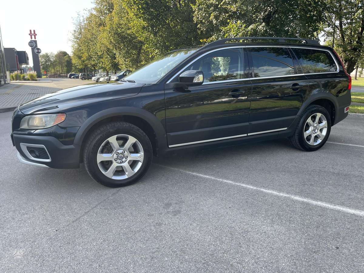 Volvo XC70 2010 — photo 7