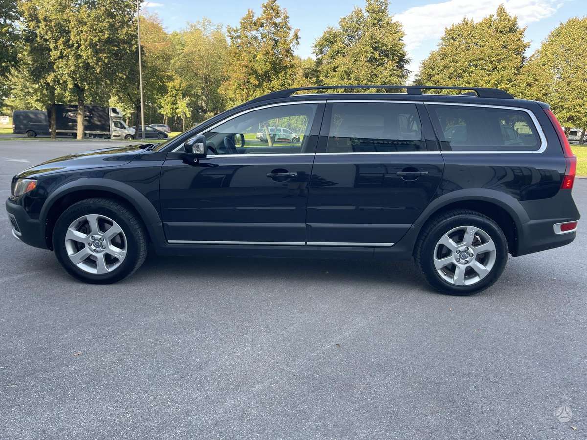 Volvo XC70 2010 — photo 8