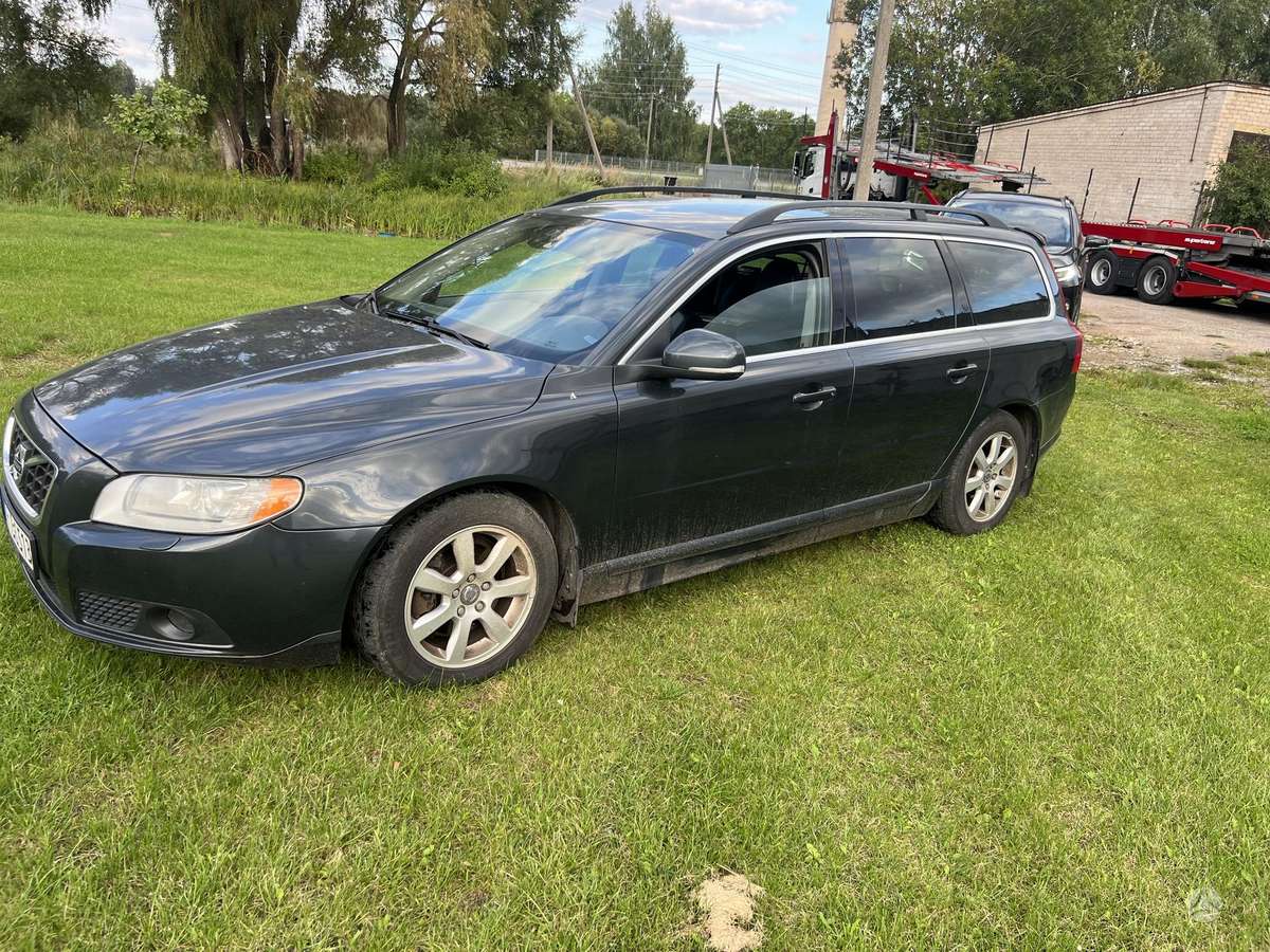 Volvo V70 2012 — engine 1560 cm³, 114 HP (84kW)