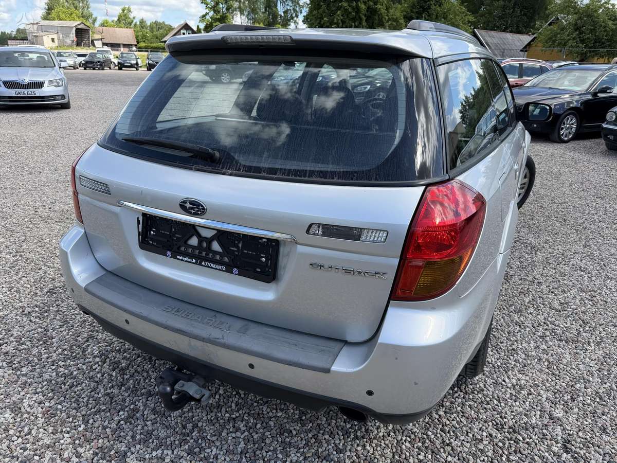 Subaru Outback 2005 — photo 11