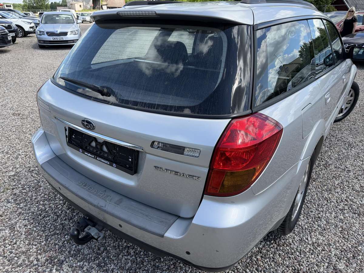 Subaru Outback 2005 — photo 13