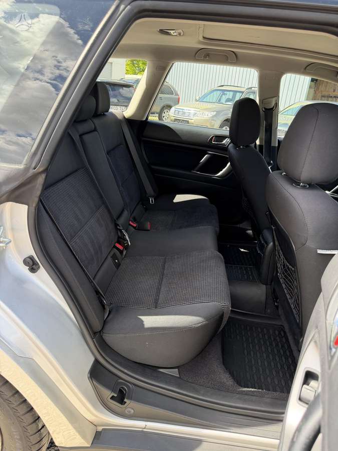Subaru Outback 2005 — photo 31