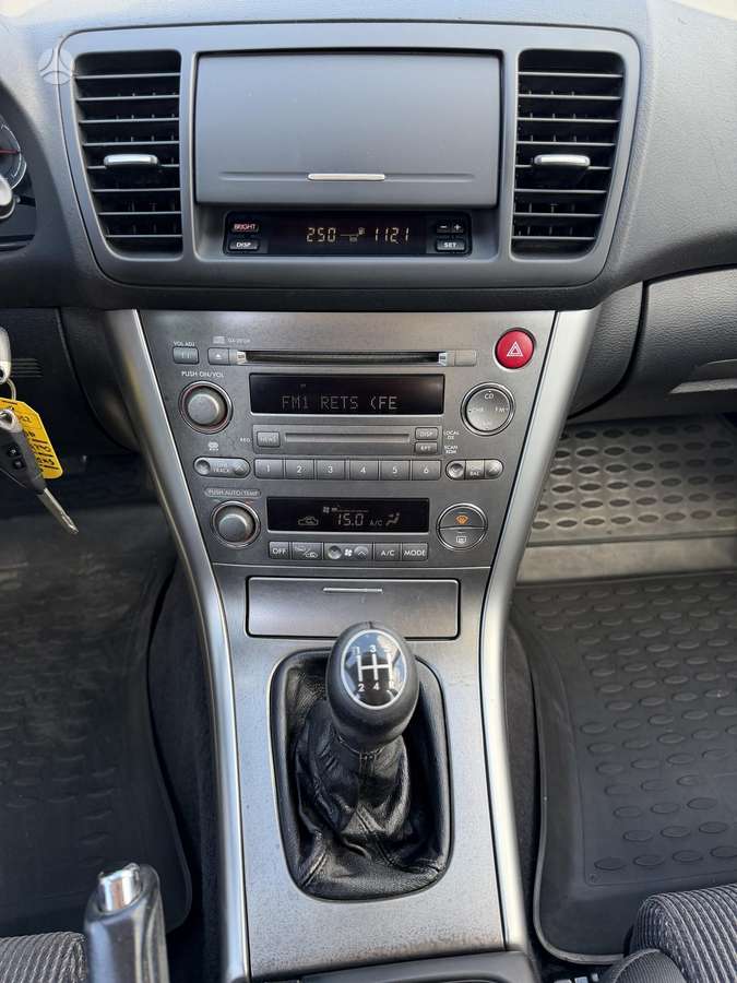 Subaru Outback 2005 — photo 34