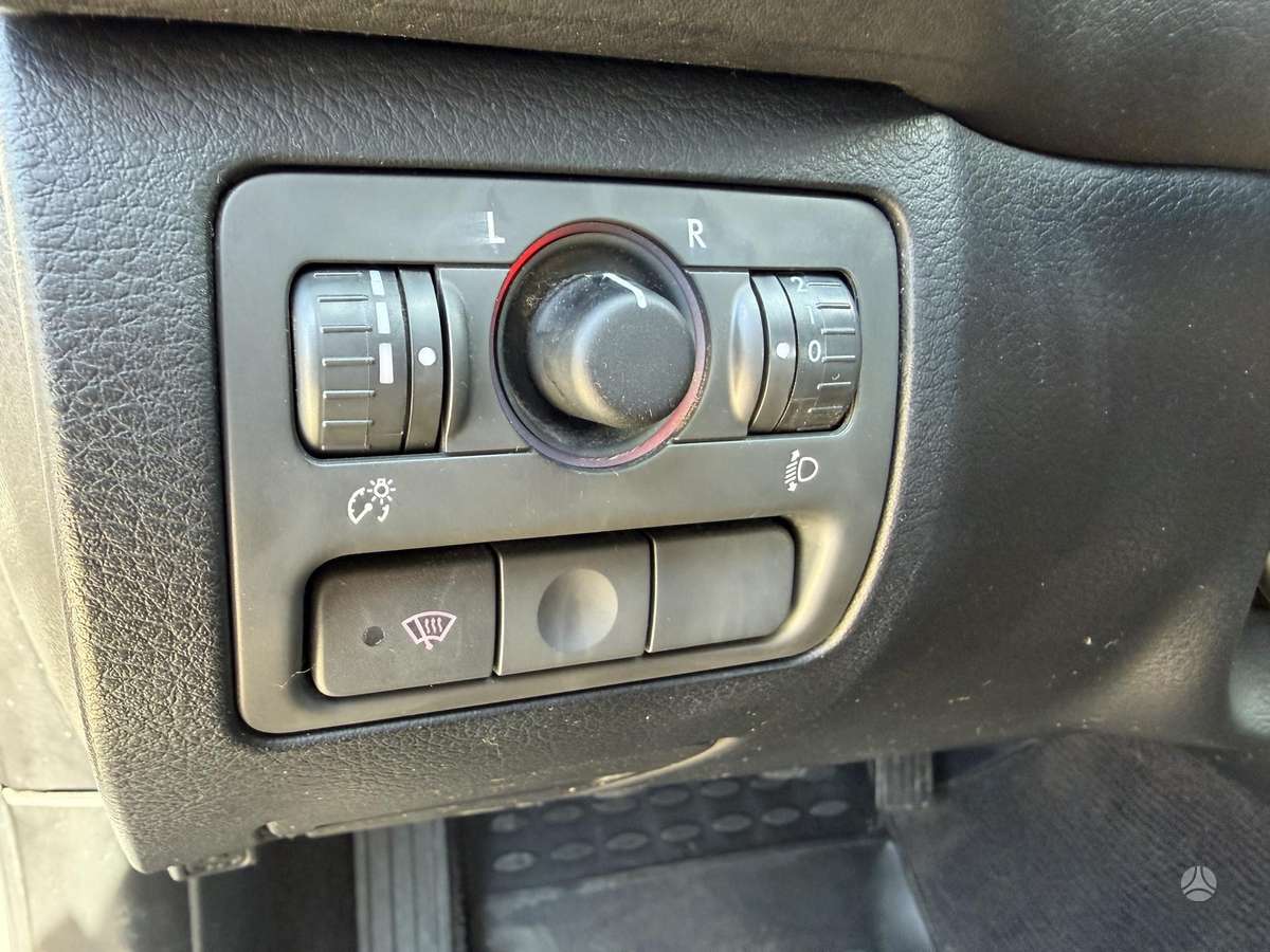 Subaru Outback 2005 — photo 37