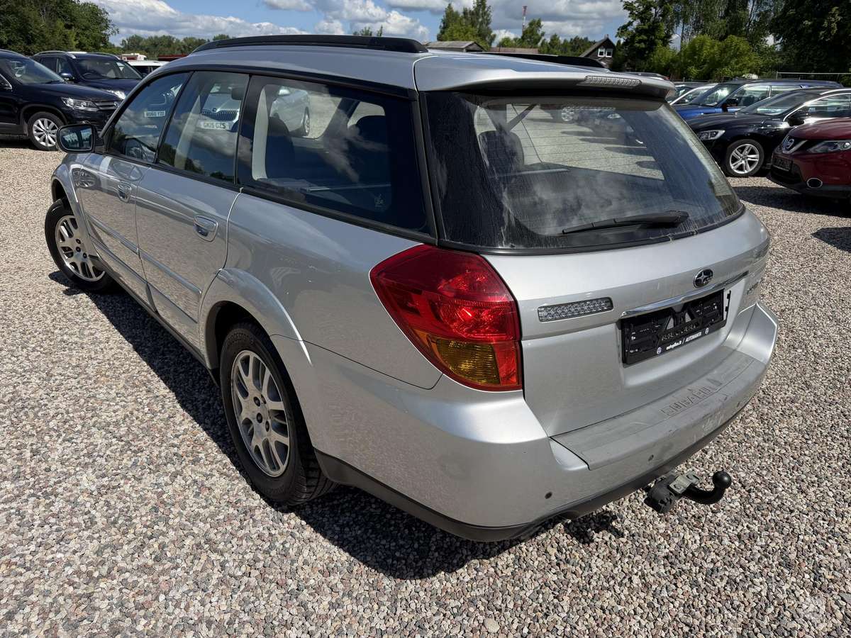 Subaru Outback 2005 — photo 8