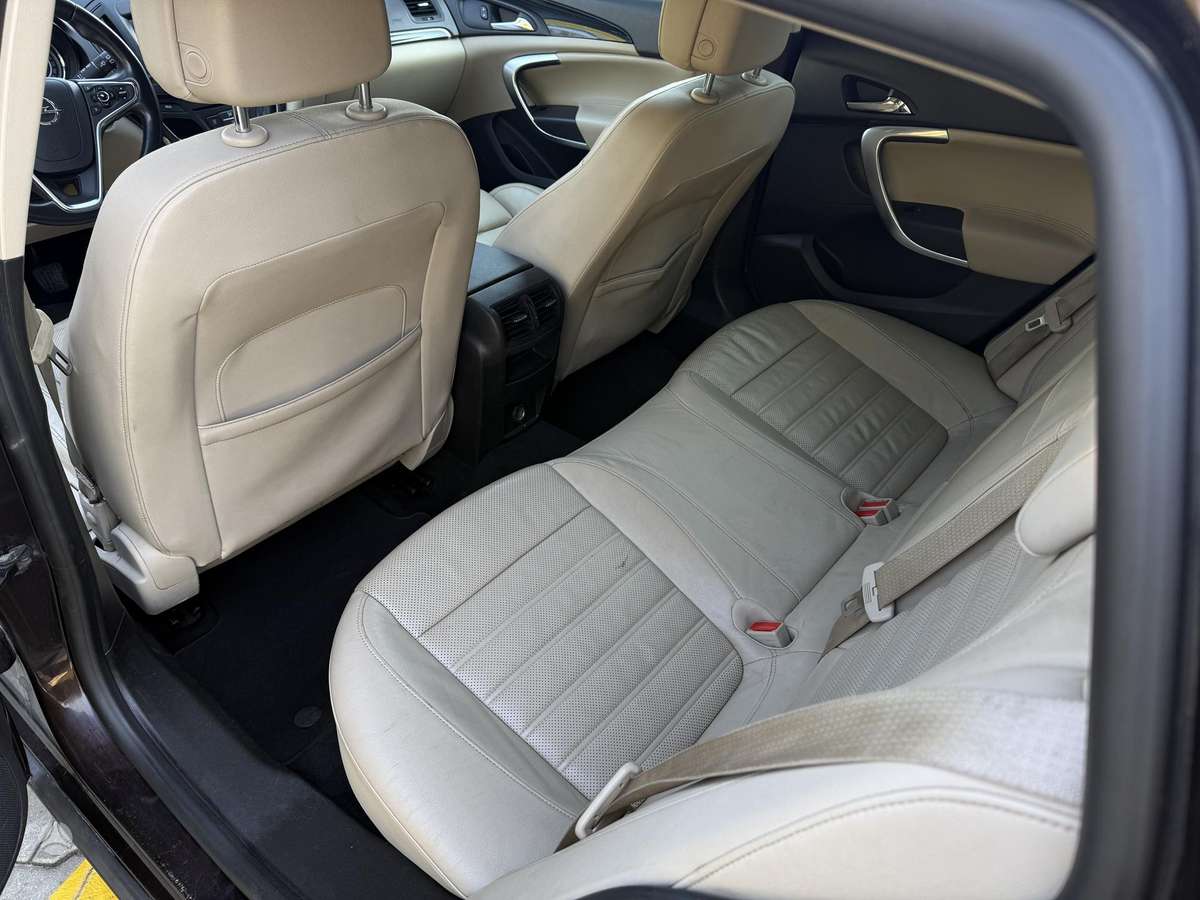 Opel Insignia 2013 — photo 10