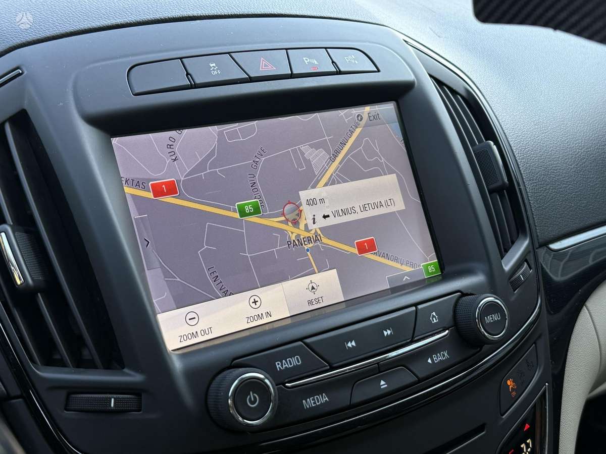 Opel Insignia 2013 — photo 17