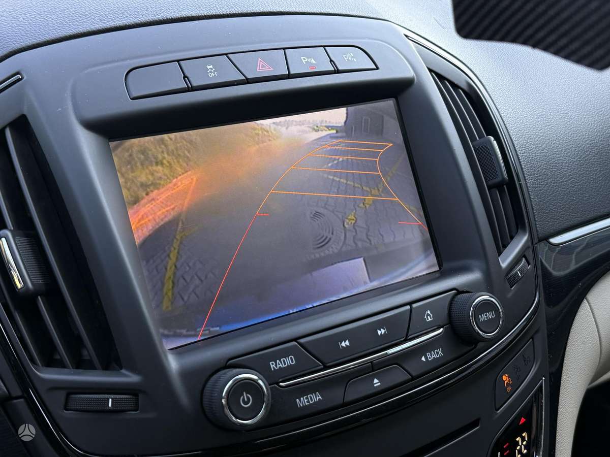 Opel Insignia 2013 — photo 18