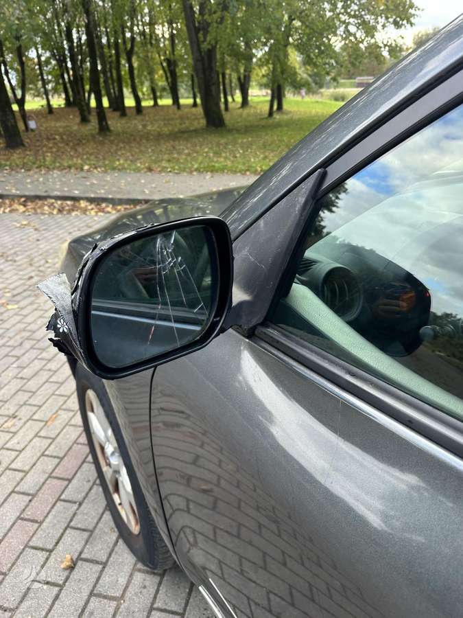 Toyota RAV4 2011 — photo 14