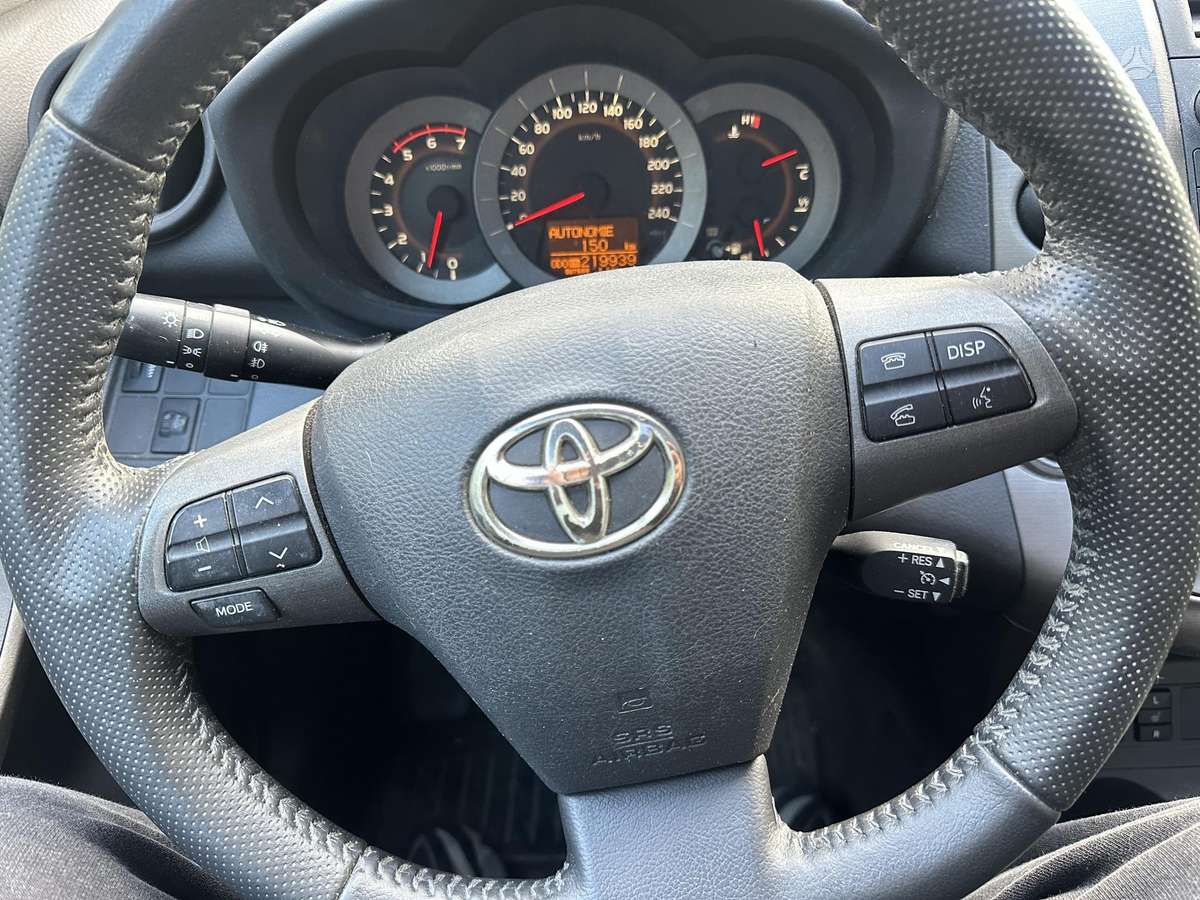 Toyota RAV4 2011 — photo 28