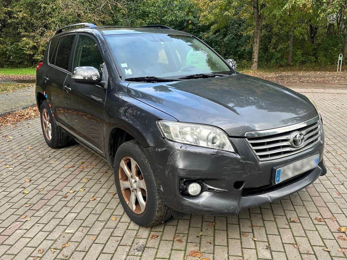 Toyota RAV4 2011 — photo 6
