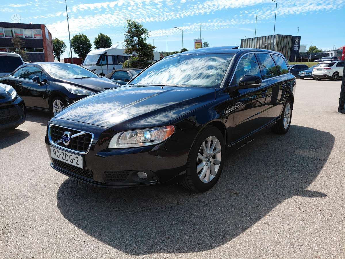Volvo V70 2012 — vehicle for AFU Ukraine