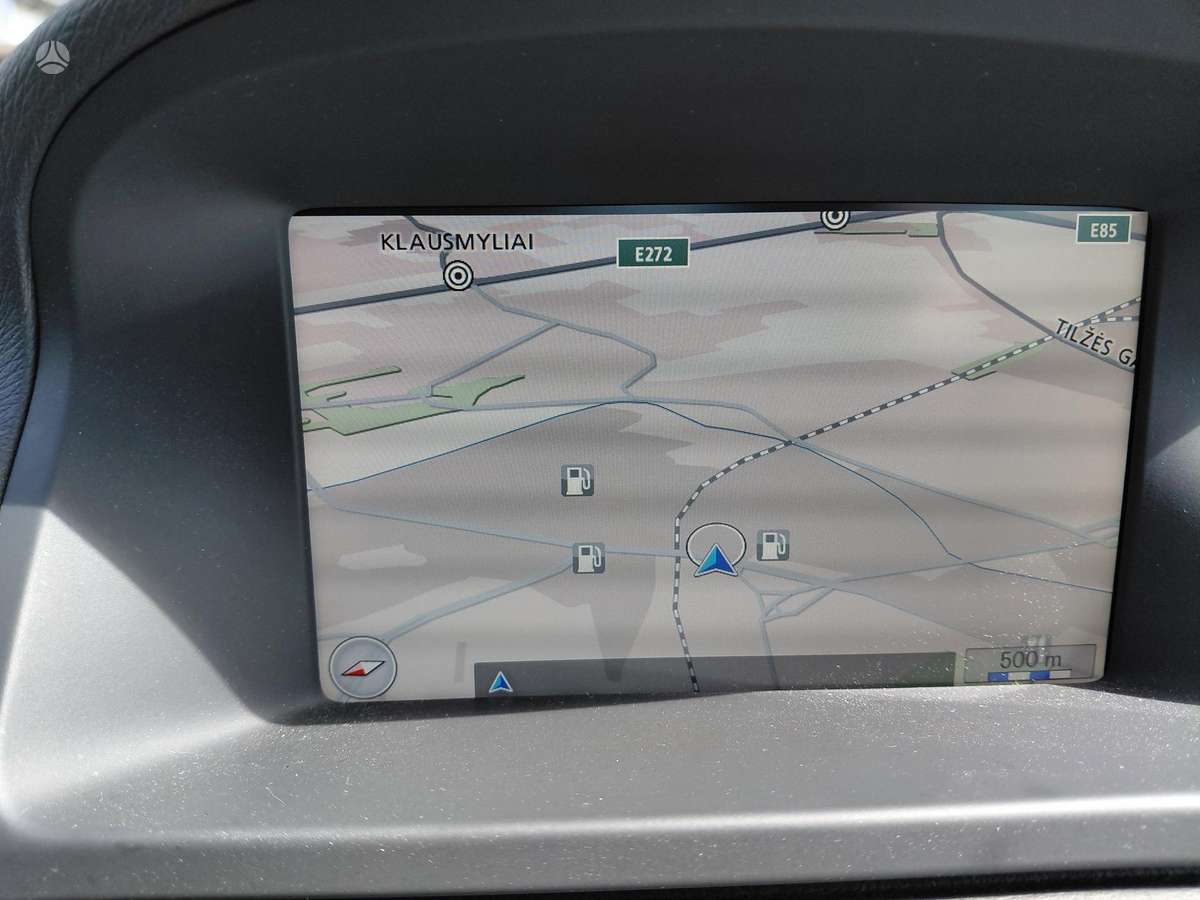 Volvo V70 2012 — photo 16