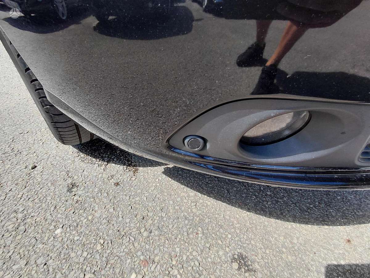 Volvo V70 2012 — photo 24
