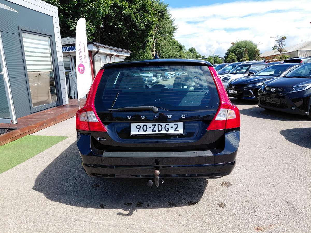 Volvo V70 2012 — photo 6