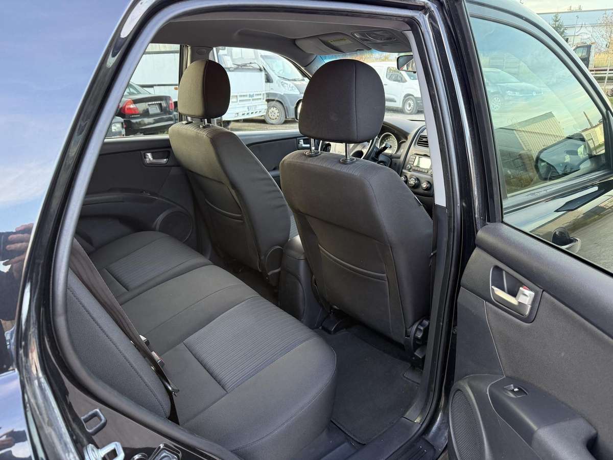 Kia Sportage 2010 — photo 10