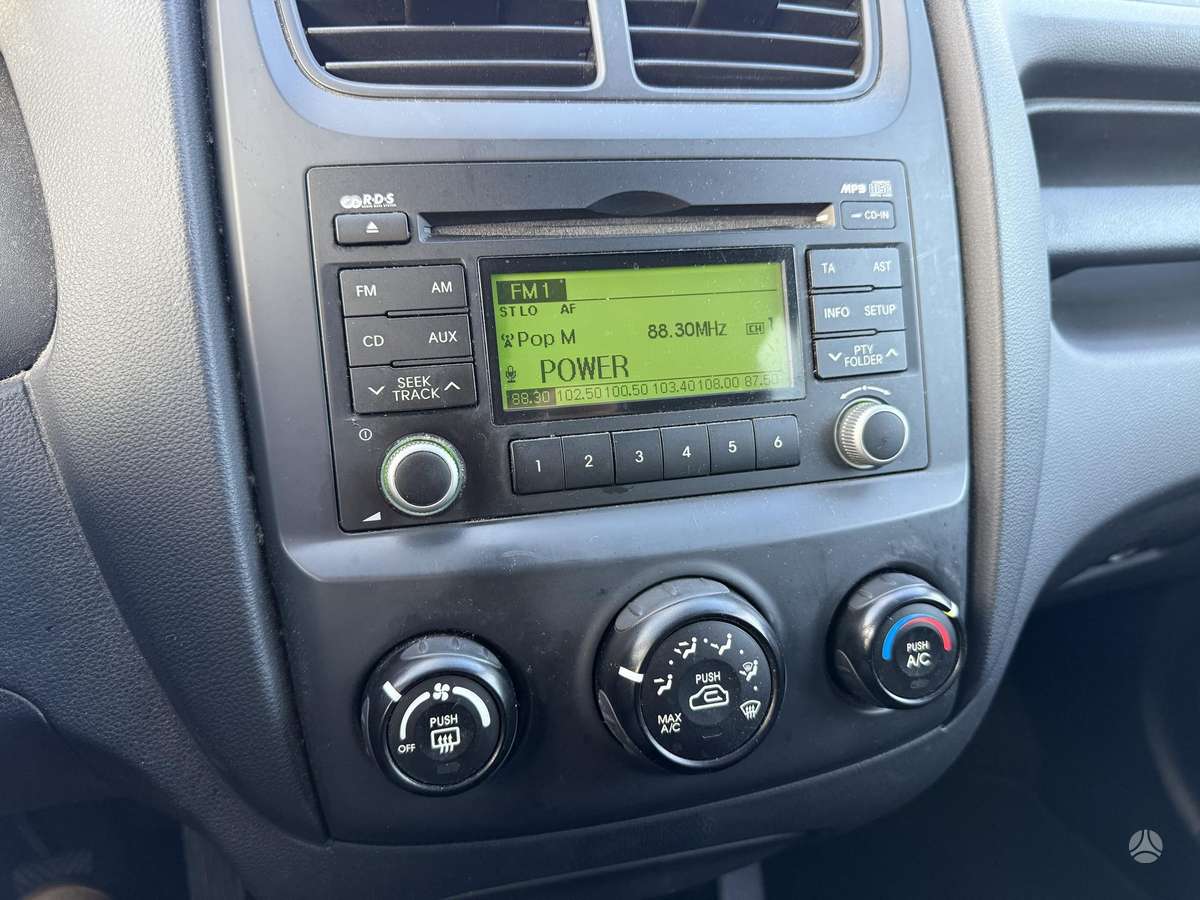 Kia Sportage 2010 — photo 12