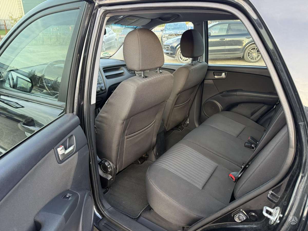 Kia Sportage 2010 — photo 8