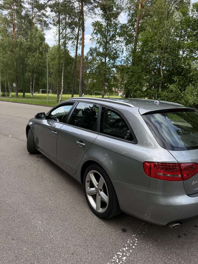 Audi A4 2011 — photo 10