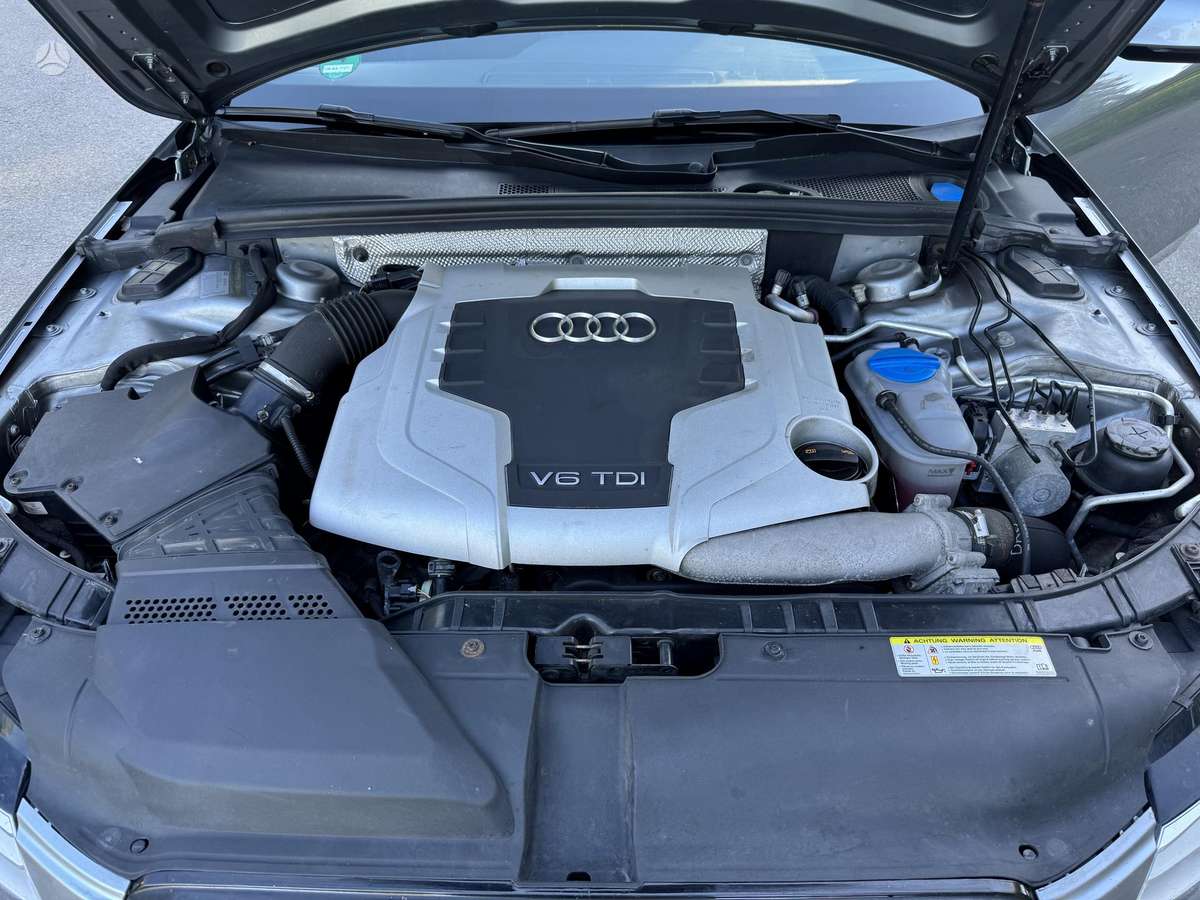 Audi A4 2011 — photo 17