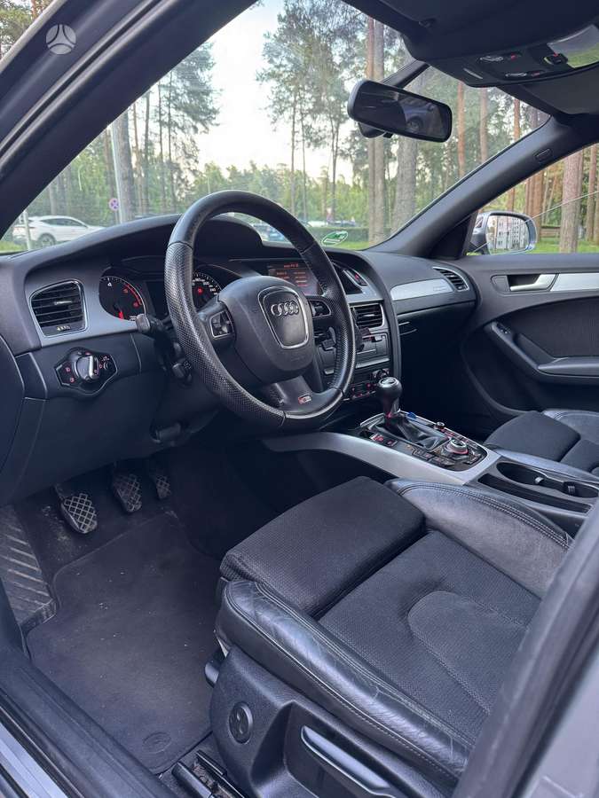 Audi A4 2011 — photo 19