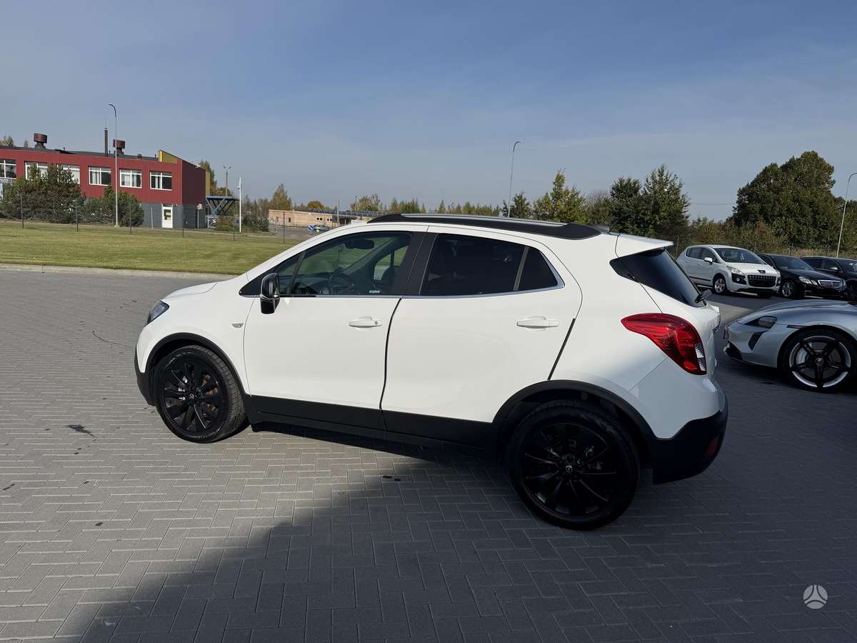 Opel Mokka 2015 — салон