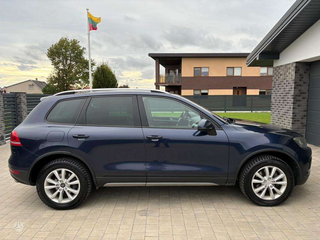 Volkswagen Touareg 2011 — photo 6