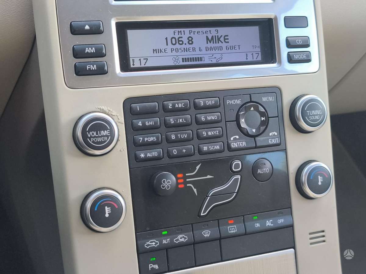 Volvo V70 2008 — photo 16