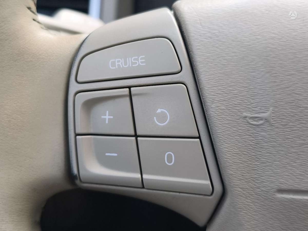 Volvo V70 2008 — photo 17