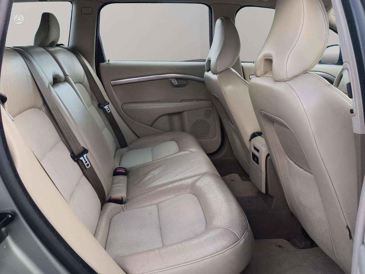 Volvo V70 2008 — photo 9