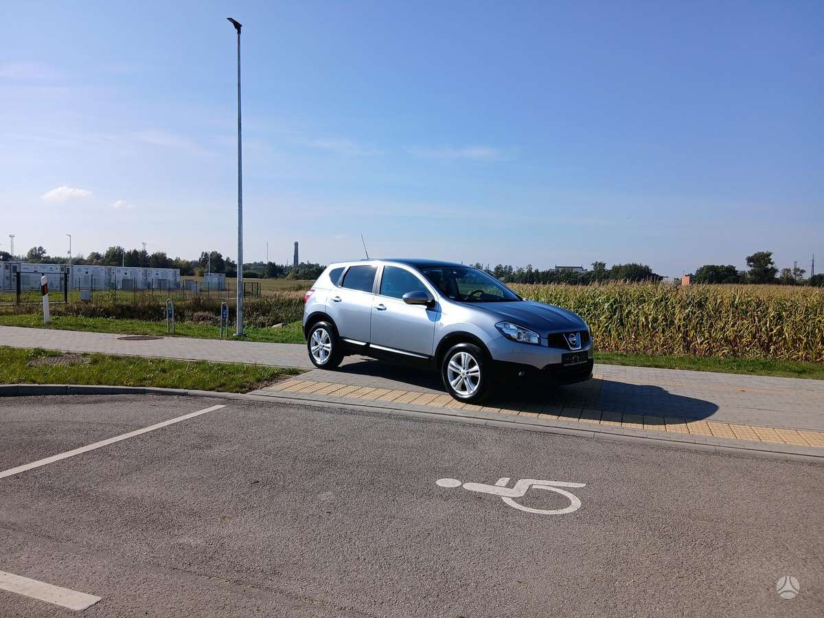 Nissan Qashqai 2011 — photo 12