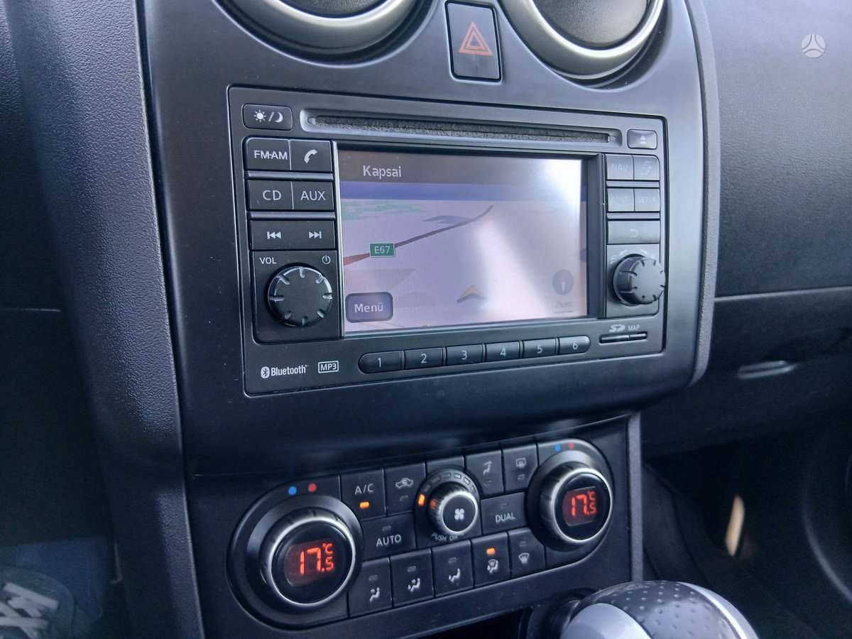 Nissan Qashqai 2011 — photo 31