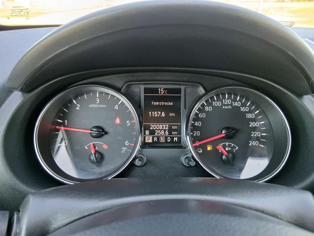 Nissan Qashqai 2011 — photo 32