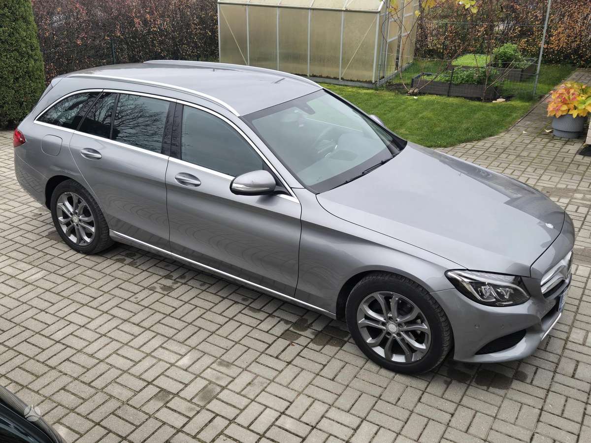 Mercedes-Benz C200 2015 — photo 9