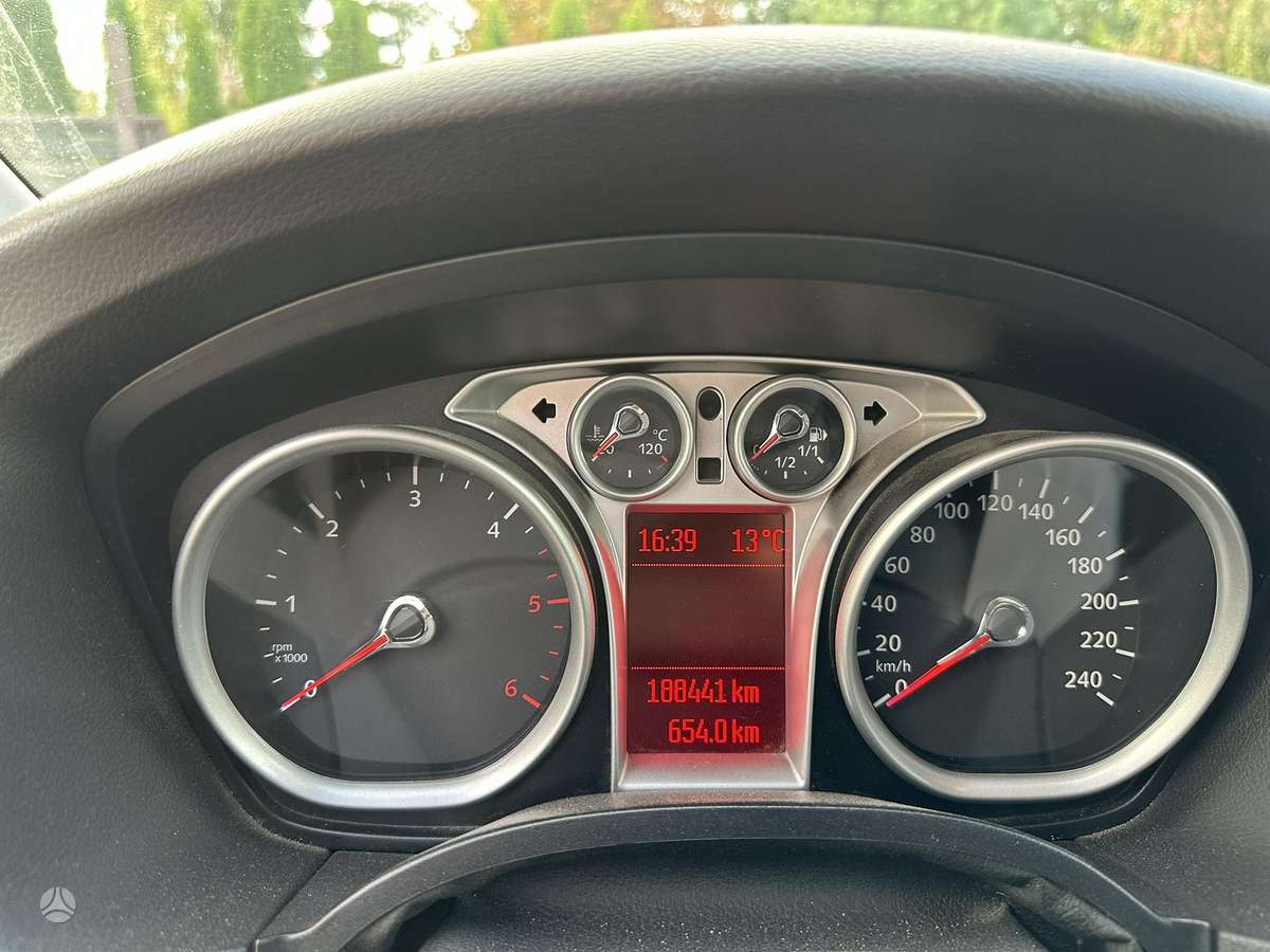 Ford Focus 2008 — photo 10