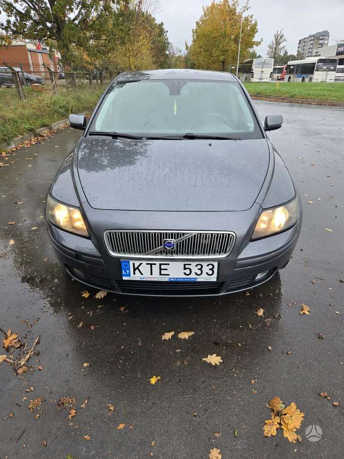 Volvo V50 2005 — вигляд ззаду