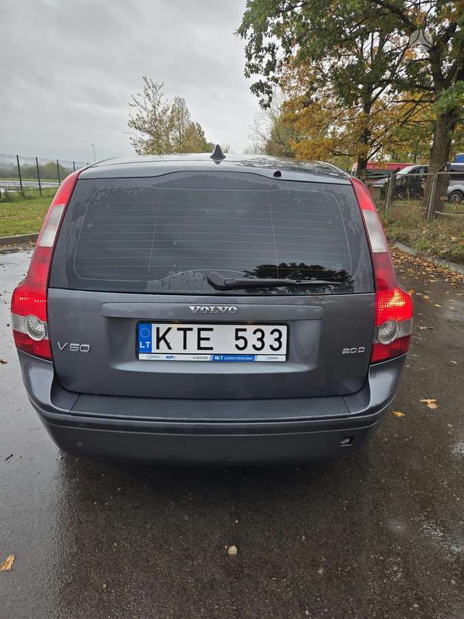 Volvo V50 2005 — двигун 2000 cm³, 136 HP (100kW)