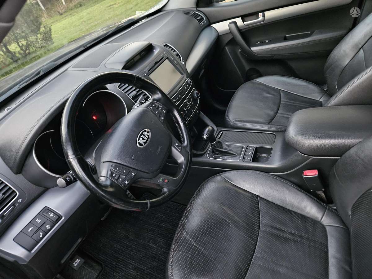 Kia Sorento 2015 — photo 16