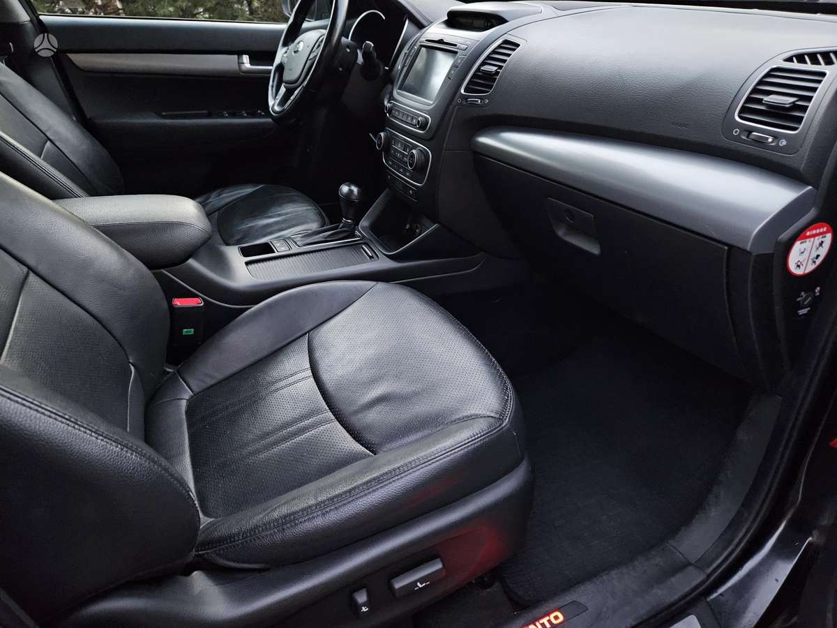 Kia Sorento 2015 — photo 19