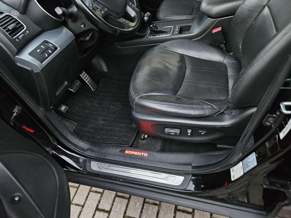 Kia Sorento 2015 — photo 21
