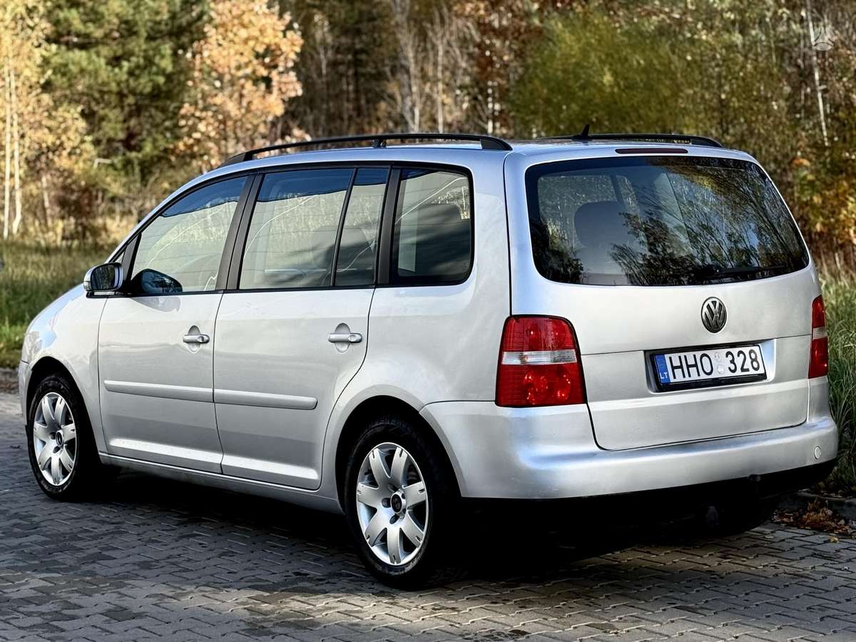 Volkswagen Touran 2005 — двигун 1968 cm³, 140 HP (103kW)