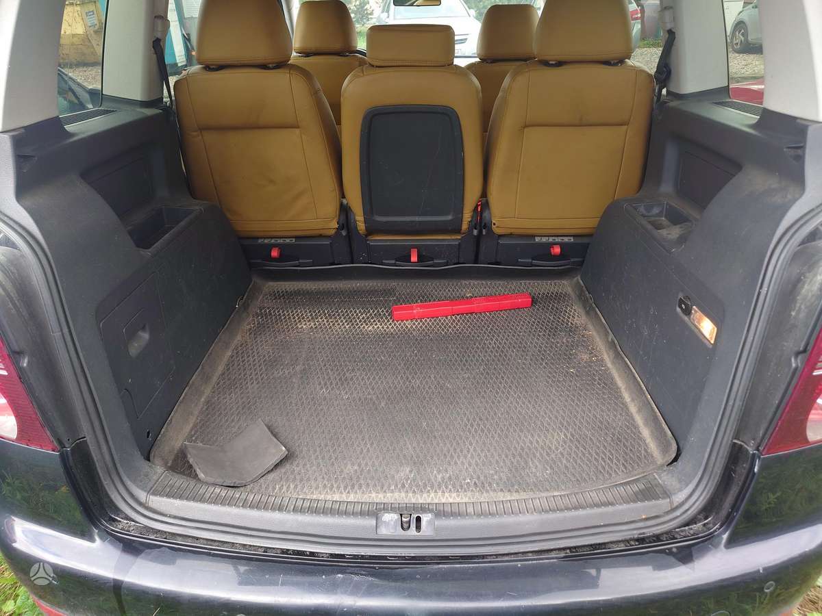 Volkswagen Touran 2008 — photo 13