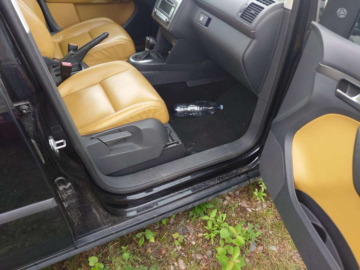 Volkswagen Touran 2008 — photo 9