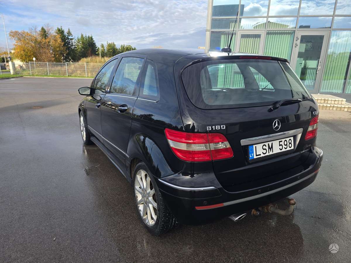 Mercedes-Benz B180 2009 — photo 6
