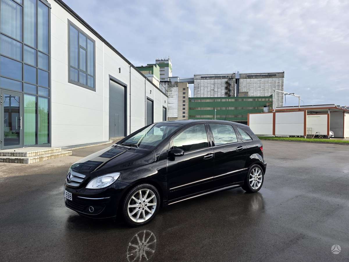 Mercedes-Benz B180 2009 — photo 9