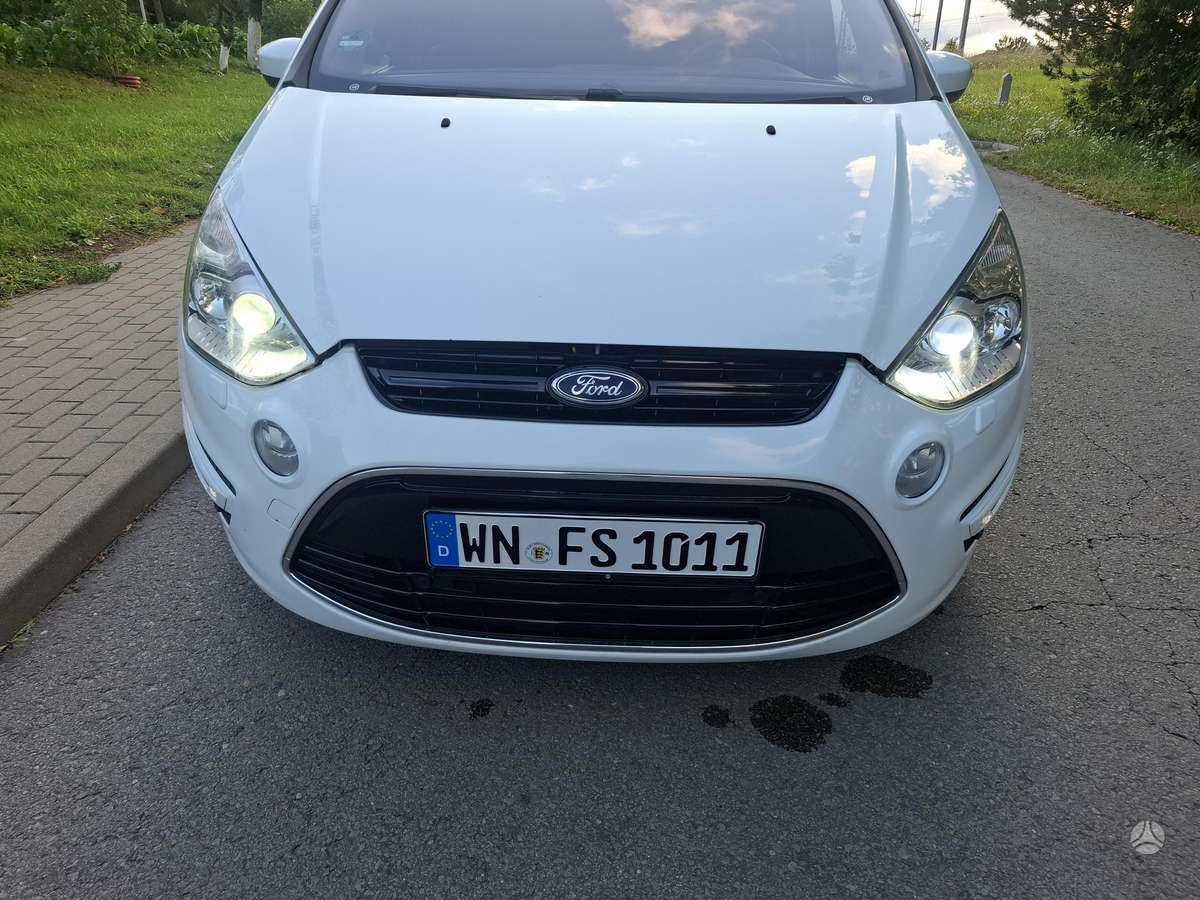 Ford S-MAX 2012 — салон
